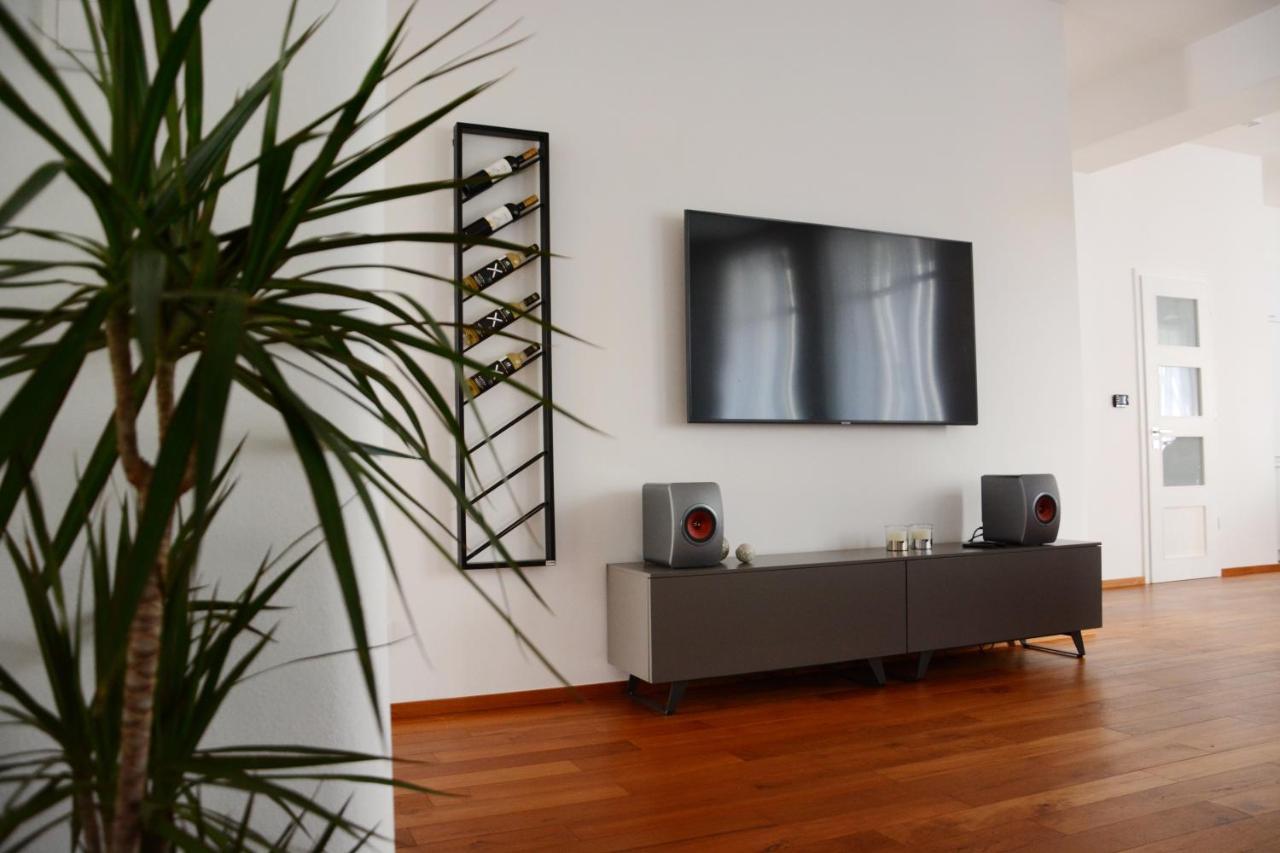 Premium Apartment Near Banska Bystrica Square With Two Big Bedrooms Ngoại thất bức ảnh