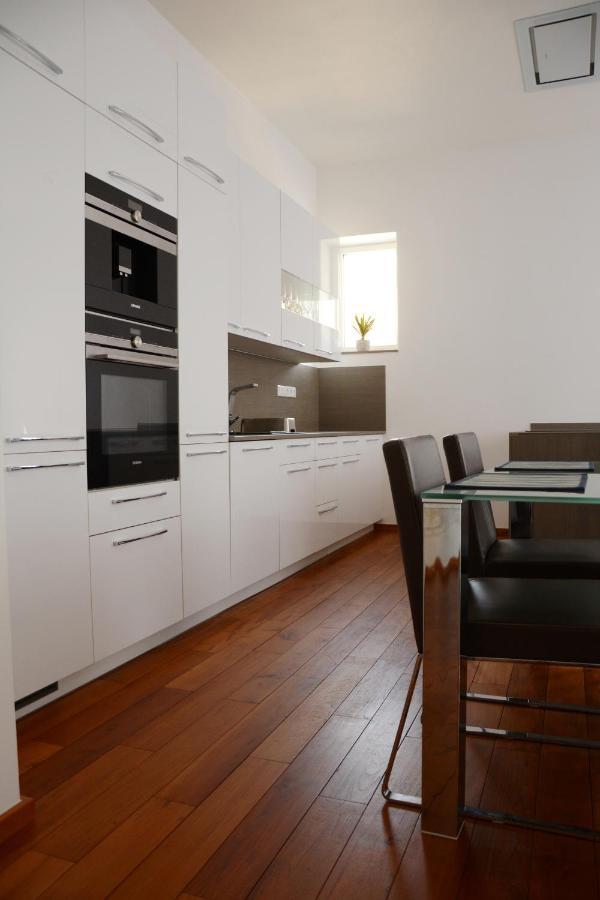 Premium Apartment Near Banska Bystrica Square With Two Big Bedrooms Ngoại thất bức ảnh