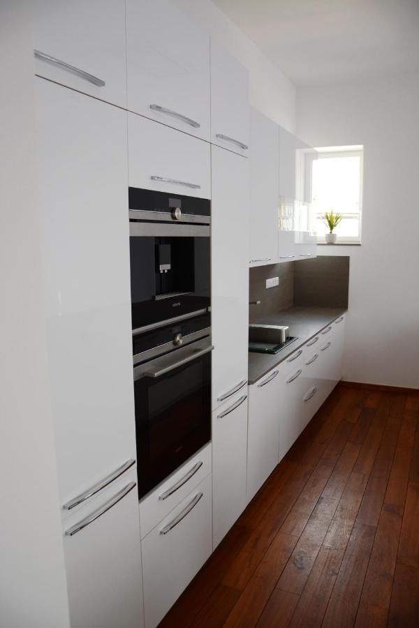Premium Apartment Near Banska Bystrica Square With Two Big Bedrooms Ngoại thất bức ảnh